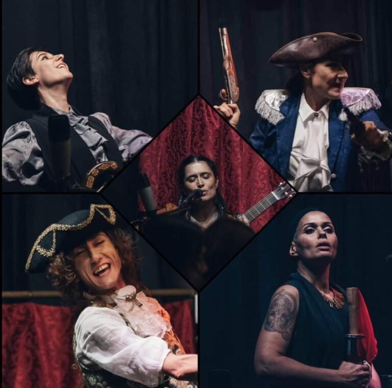 Piratesse: immagine dello spettacolo della Compagnia cambiaMENTI teatro (teatro d'attore e musica dal vivo)