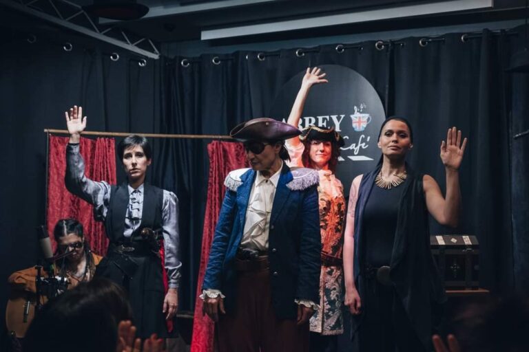 Foto di scena 7 di Piratesse, spettacolo della Compagnia cambiaMENTI teatro – teatro d'attore e musica dal vivo